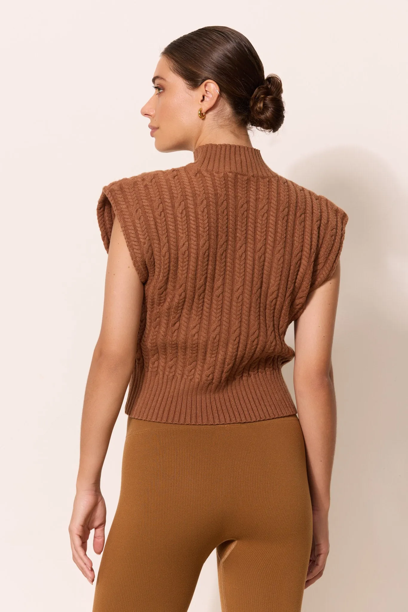 BLAKE cable knit sleeveless turtleneck - Nuthatch