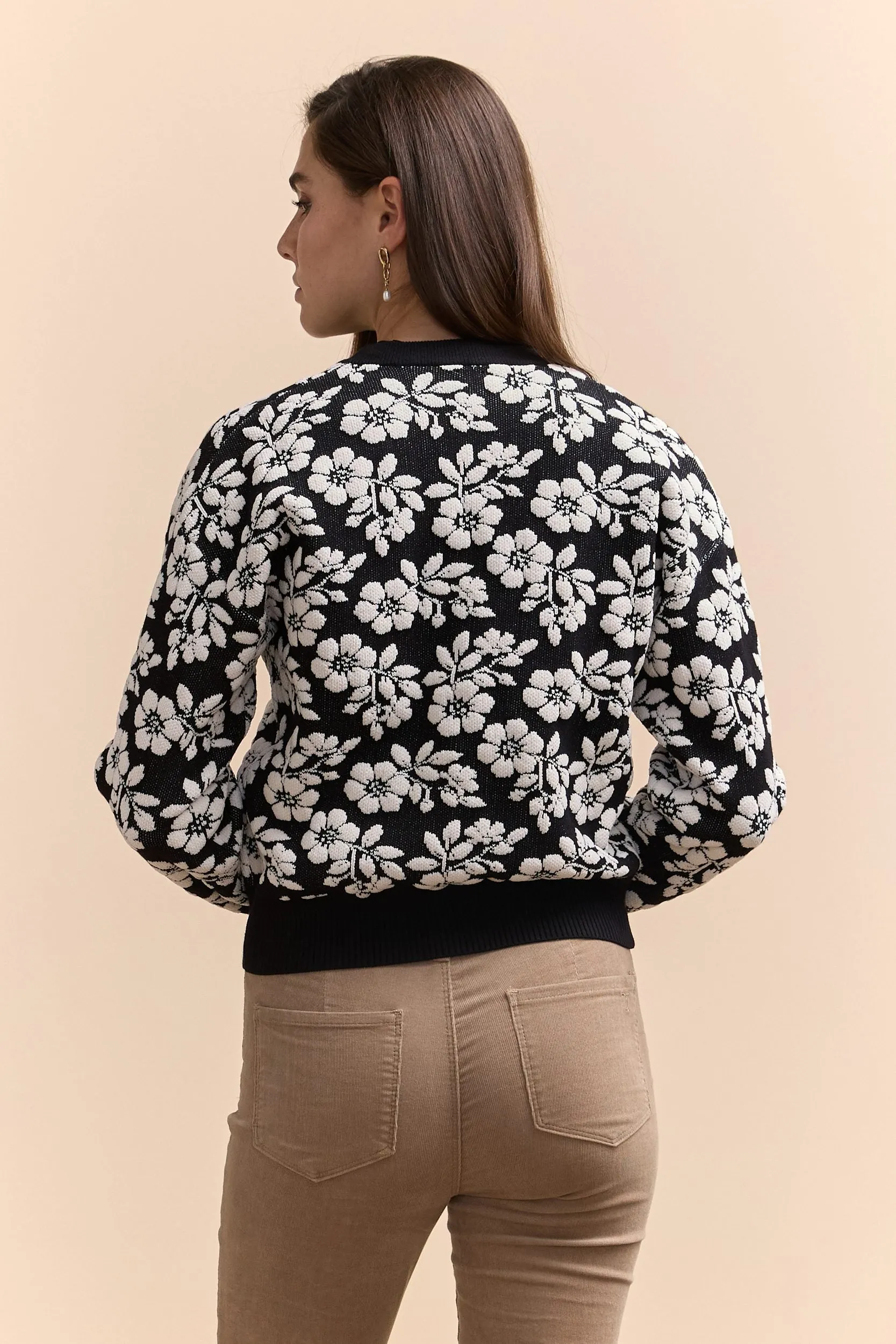 Cardigan with flowers design