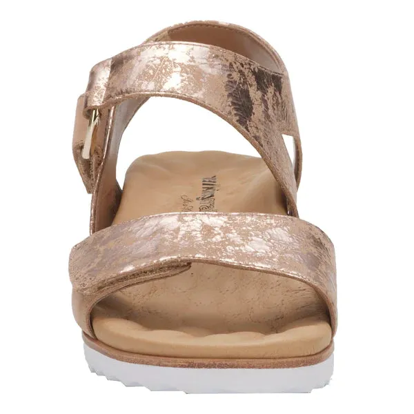 Huntley Sandal: Light Taupe Metallic Drops Leather/Light Taupe Nubuck I Walking Cradle