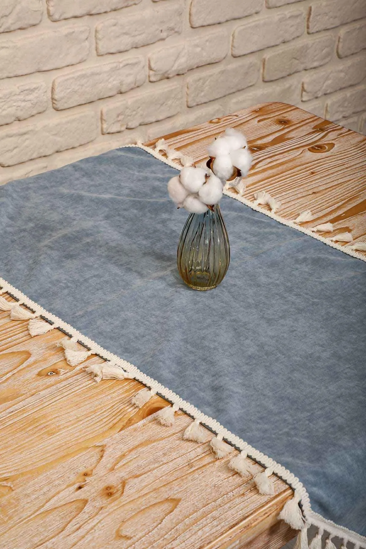 Knit Fabric Table Runner with Handmade Embroidery and Tassels Fringed Handicraft Table Cloth for Home Kitchen Decorations Wedding,,R-32O